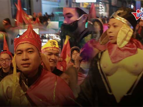 Chàng trai hạnh phúc nhất năm, cầu hôn bạn gái ngay trong đêm bão-1