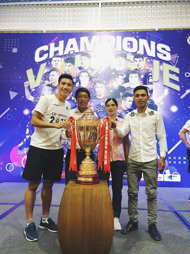 19 tuổi bạn làm được gì, đây là câu trả lời cực ấn tượng của Văn Hậu!-5