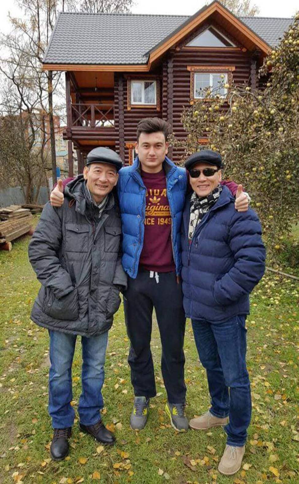 Nghệ sĩ Đặng Hùng tiết lộ những câu chuyện và hình ảnh đáng yêu của chàng thủ môn Lâm Tây bé nhỏ-8