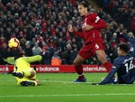 Salah tỏa sáng, Liverpool giành trọn 3 điểm trên sân của đội tân binh-4