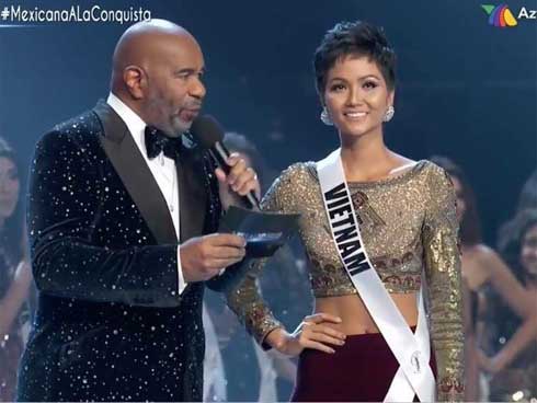 Hoàng Thùy, Mâu Thủy cùng đông đảo khán giả sang Thái cổ vũ cho HHen Niê-3