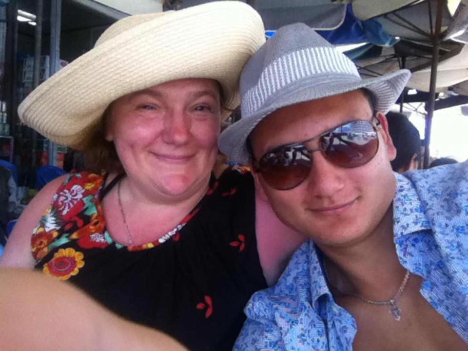 Cuộc sống bình dị của người bố nghệ sĩ và người mẹ Nga của siêu phẩm thủ thành Đặng Văn Lâm-8