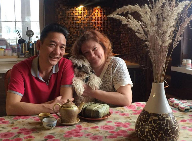 Cuộc sống bình dị của người bố nghệ sĩ và người mẹ Nga của siêu phẩm thủ thành Đặng Văn Lâm-13