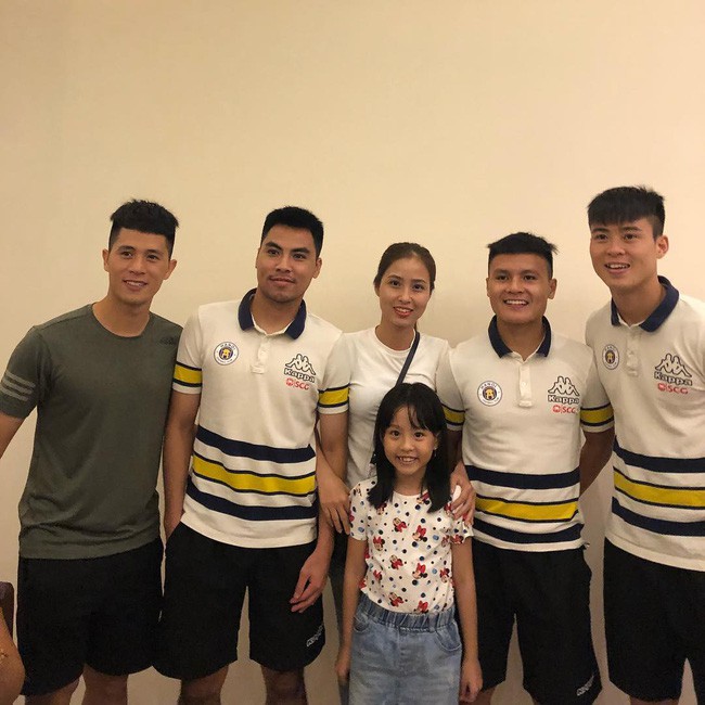 Ngoài công chúa béo Quỳnh Anh, cô gái xinh đẹp này cũng vô cùng quan trọng trong trái tim Mạnh gắt-11