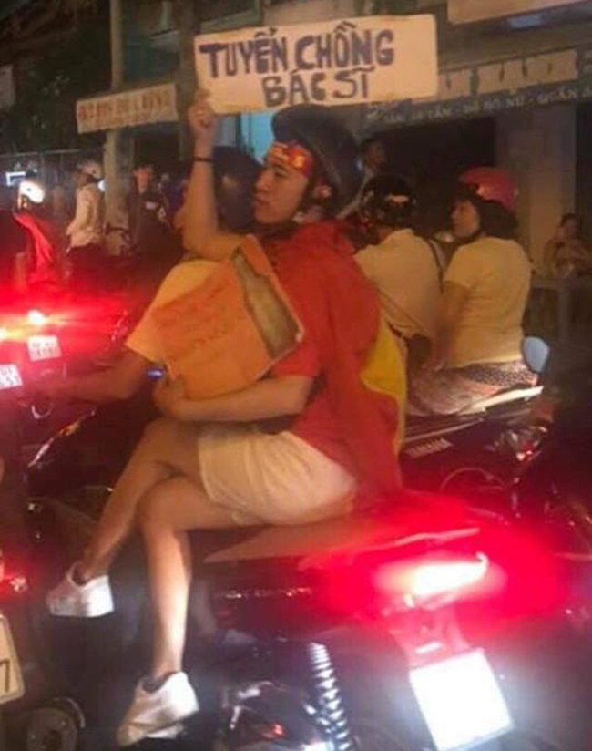 Những khẩu hiệu đi bão ăn mừng chức vô địch chất nhất Việt Nam-8