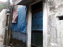 Người đàn bà bất hạnh và giấy phút đoạt mạng chính con đẻ của mình Người đàn bà bất hạnh và giấy phút đoạt mạng chính con đẻ của mình