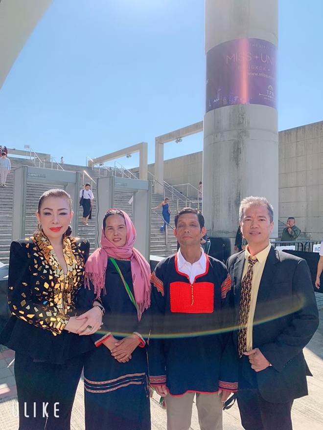 Cận cảnh chiếc váy 3000 viên đá quý như kim cương giúp HHen Niê làm nên kỳ tích-4