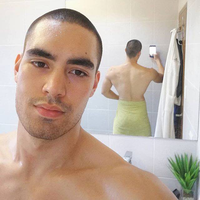 Tân Hoa hậu Hoàn vũ đã đẹp thì thôi, đến bạn trai cô cũng làm dân tình thổn thức vì gương mặt và body cực phẩm!-6