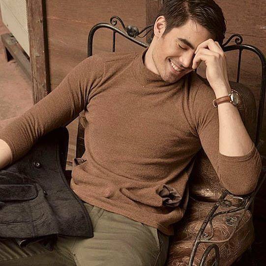 Tân Hoa hậu Hoàn vũ đã đẹp thì thôi, đến bạn trai cô cũng làm dân tình thổn thức vì gương mặt và body cực phẩm!-10