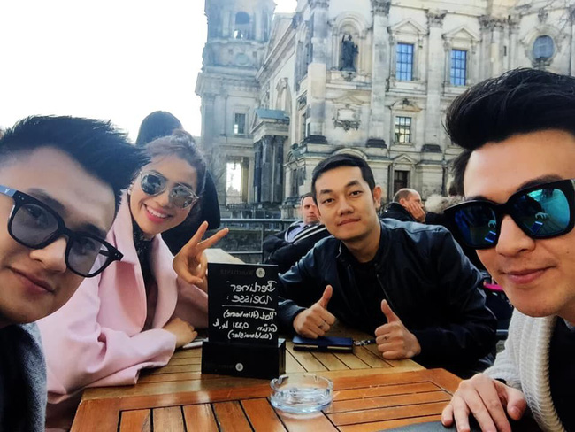 Hoa hậu Phạm Hương lần đầu có ảnh cận cảnh từ khi sang Mỹ, nhưng gương mặt lại gây chú ý-3