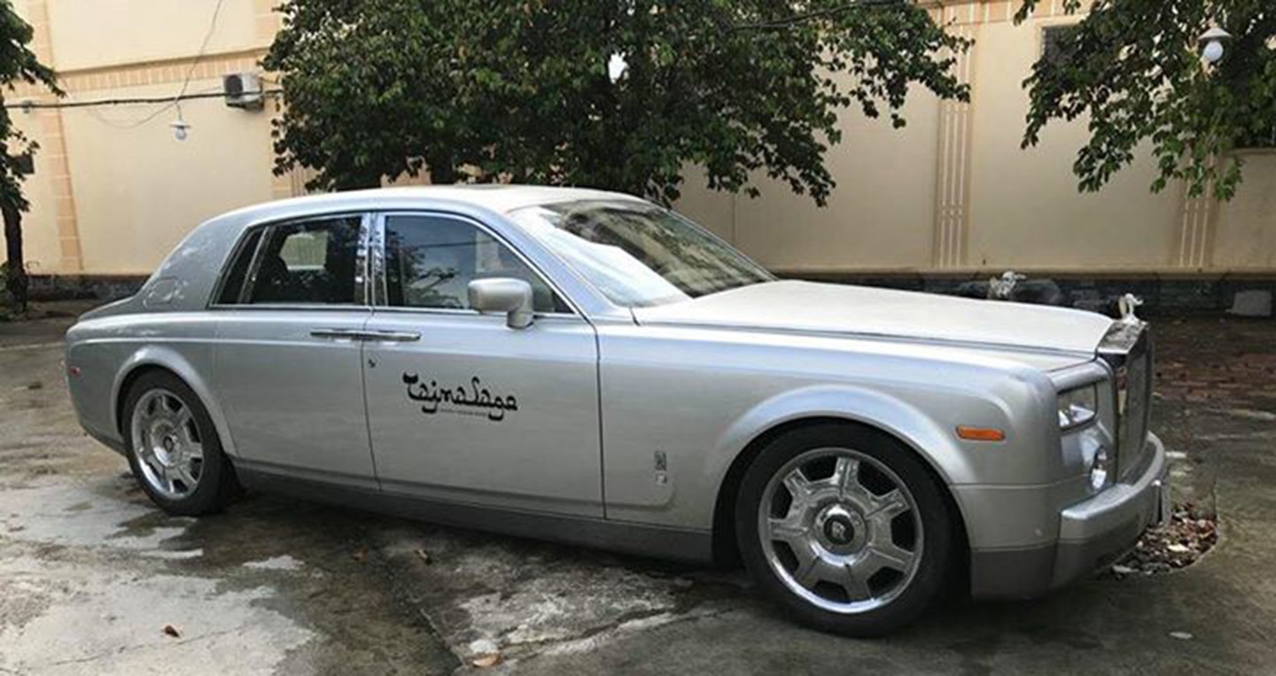 Vừa chuyển giao 2 lâu dài, Khải Silk còn bán cả siêu xe Rolls-Royce Phantom-3