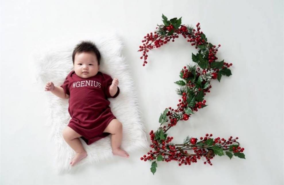 Vợ chồng Lê Khánh thực hiện bộ ảnh ý nghĩa trong lần đầu tiên con trai được đón Noel-5