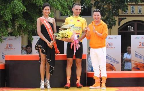 Trước khi là Nữ hoàng thời trang” tại Miss Universe, H’Hen Niê từng lao đao vì danh hiệu mặc xấu-6