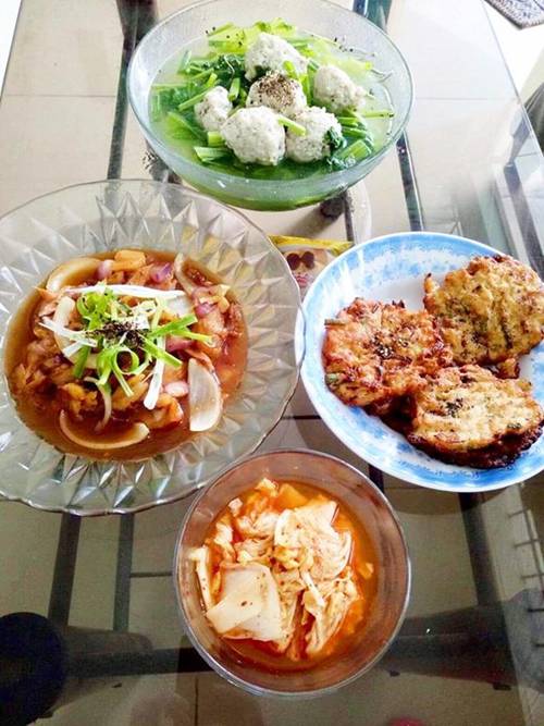 Gái Sài thành khoe những mâm cơm 3 người dưới 100k khiến ông xã lẫn mẹ chồng tâm phục-1