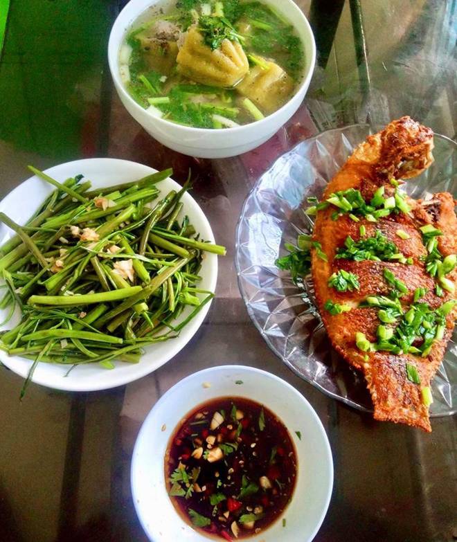 Gái Sài thành khoe những mâm cơm 3 người dưới 100k khiến ông xã lẫn mẹ chồng tâm phục-15