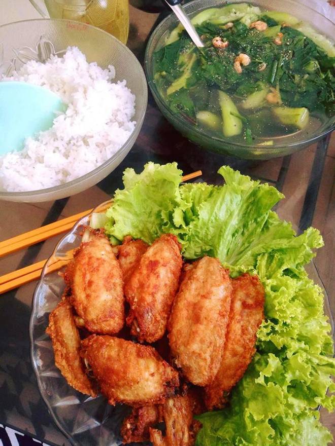 Gái Sài thành khoe những mâm cơm 3 người dưới 100k khiến ông xã lẫn mẹ chồng tâm phục-16