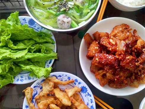 70k nấu mâm cơm cho 4 người khiến mẹ trẻ than trời, ai ngờ chị em lại gợi ý 1 loạt thực đơn hấp dẫn-7