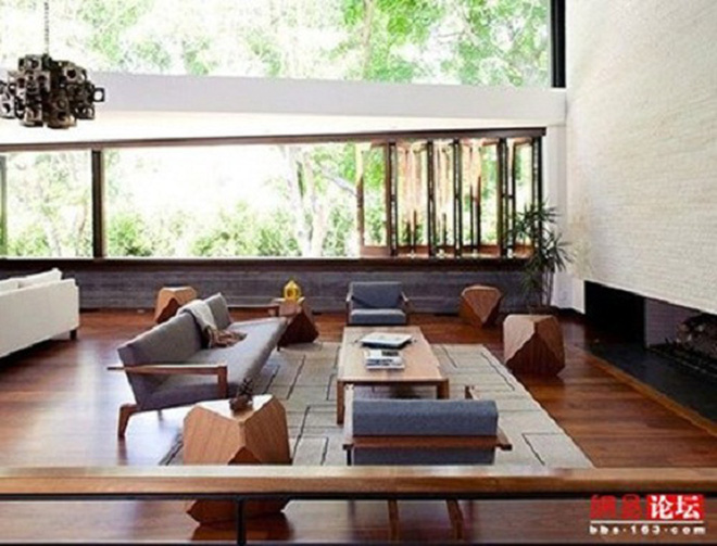 Diva Vương Phi: Bỏ chồng con theo tình trẻ kém 11 tuổi, U50 sống độc thân trong giàu sang-11