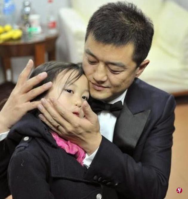 Diva Vương Phi: Bỏ chồng con theo tình trẻ kém 11 tuổi, U50 sống độc thân trong giàu sang-7