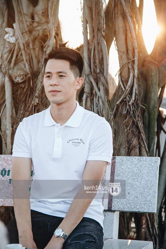 Cẩn thận như Đình Trọng: Nói tiếng Anh sợ người ta không hiểu nên ghi hẳn phiên âm... tiếng Việt cho lành!-1