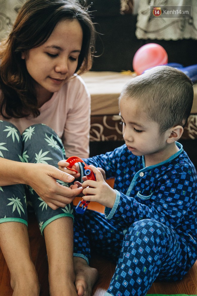 Việt Nam vô địch rồi Tom ơi, giờ con hãy tiếp tục cuộc chiến của riêng mình nhé!-3