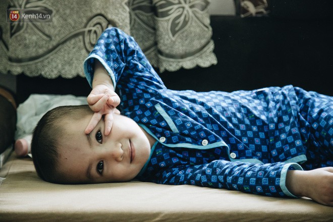 Việt Nam vô địch rồi Tom ơi, giờ con hãy tiếp tục cuộc chiến của riêng mình nhé!-4