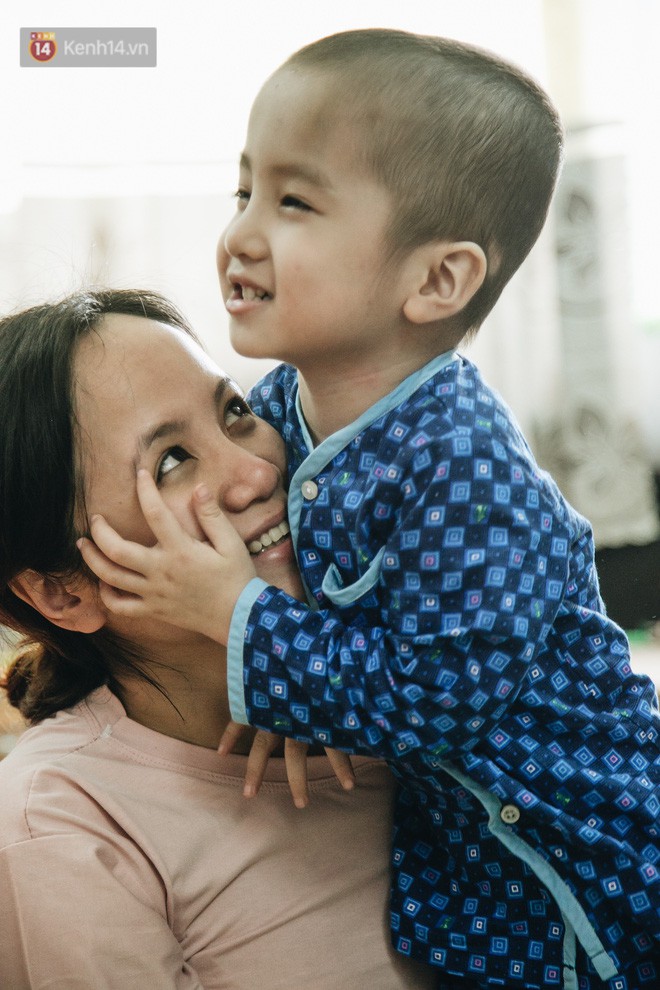 Việt Nam vô địch rồi Tom ơi, giờ con hãy tiếp tục cuộc chiến của riêng mình nhé!-5