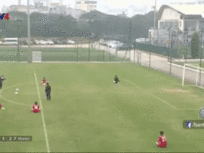 Không phải thầy Park, đây mới là người đàn ông khiến Văn Đức ôm mãi không rời trong giờ phút chia tay-1