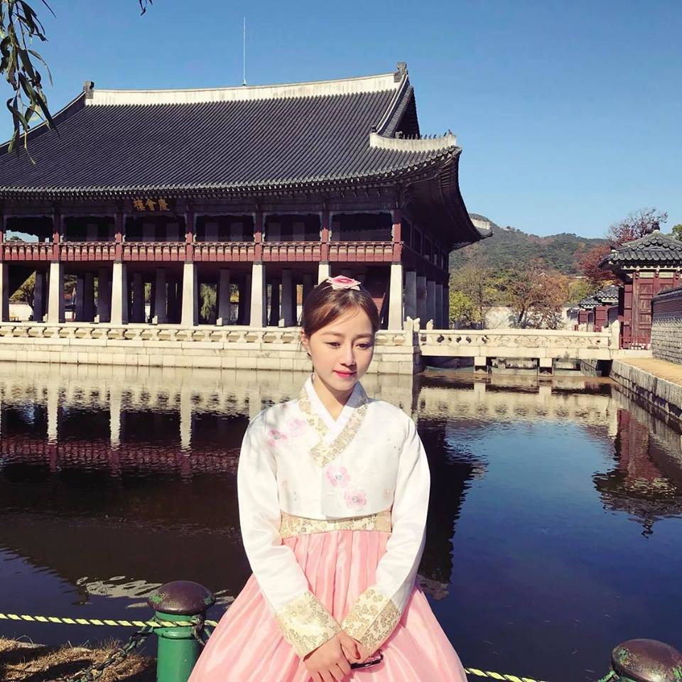 6 cô nàng du học sinh xinh nhất 2018: Người là bạn gái cầu thủ, người body như hotgirl, người giành học bổng khủng 15 tỷ đồng-13