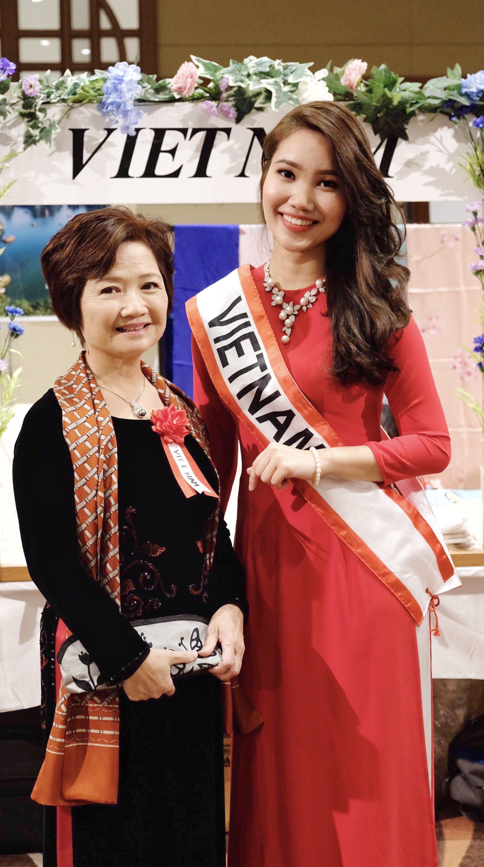 6 cô nàng du học sinh xinh nhất 2018: Người là bạn gái cầu thủ, người body như hotgirl, người giành học bổng khủng 15 tỷ đồng-19