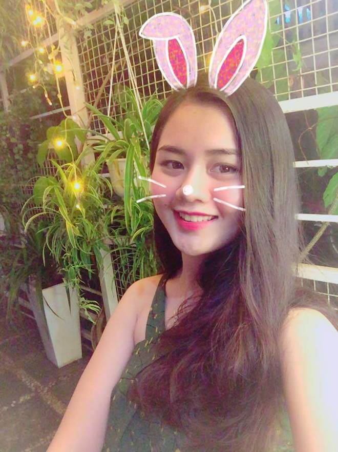 Danh tính em bé quyền lực được Công Phượng, Xuân Trường tự tay mua bỉm sữa, mẹ bé cực đẹp-15