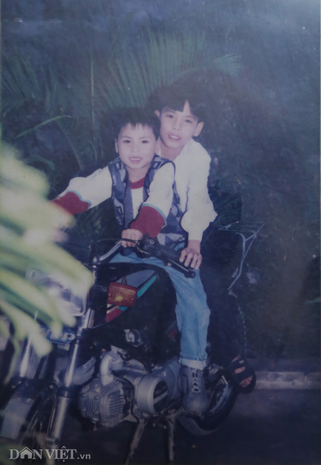 Lộ ảnh hồi nhỏ cực ngố tàu” của cầu thủ Đức Huy-10