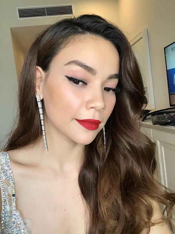 Chưa hạ nhiệt, 3 màu son gắn bó với sao Việt năm nay vẫn lên ngôi mùa lễ hội này!-10