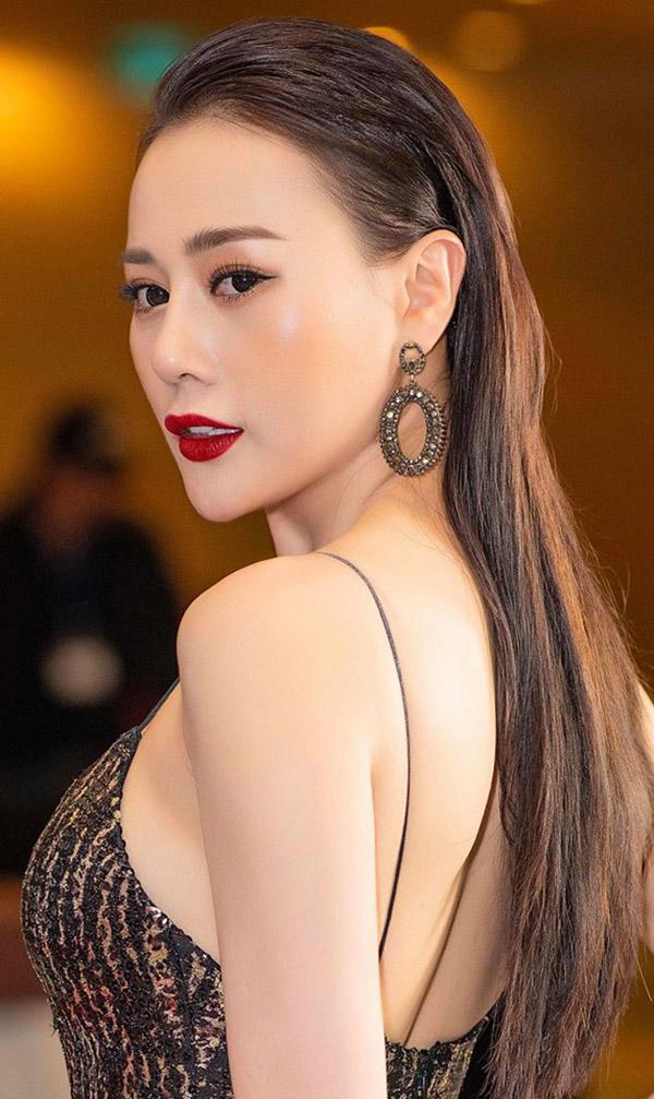 Chưa hạ nhiệt, 3 màu son gắn bó với sao Việt năm nay vẫn lên ngôi mùa lễ hội này!-12