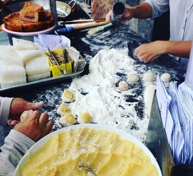 Chiếc bánh tiêu nhất phẩm ở Vũng Tàu làm người ta xếp hàng cả tiếng mới mua được-10