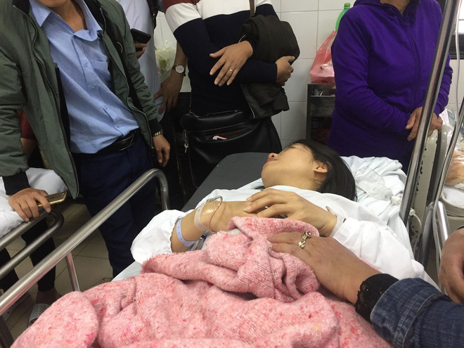 Nữ giáo viên kể lại giây phút bị xe điên Lexus đâm bay lên vỉa hè: Cảm giác chân phải như rời ra khỏi người, tôi tưởng mình đã chết rồi-2