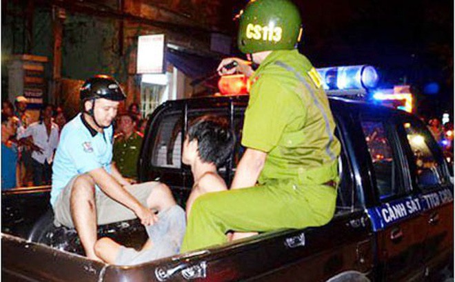 Chồng trói vợ bằng băng keo rồi đấm đá vì muốn li hôn-1