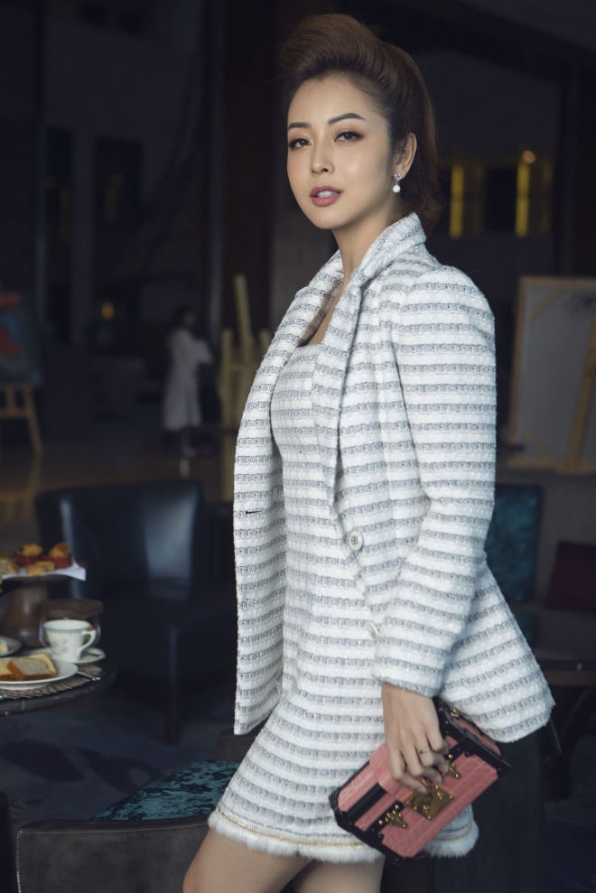 Jennifer Phạm thích những trang phục đơn giản nhưng vẫn thể hiện được phong cách riêng-13