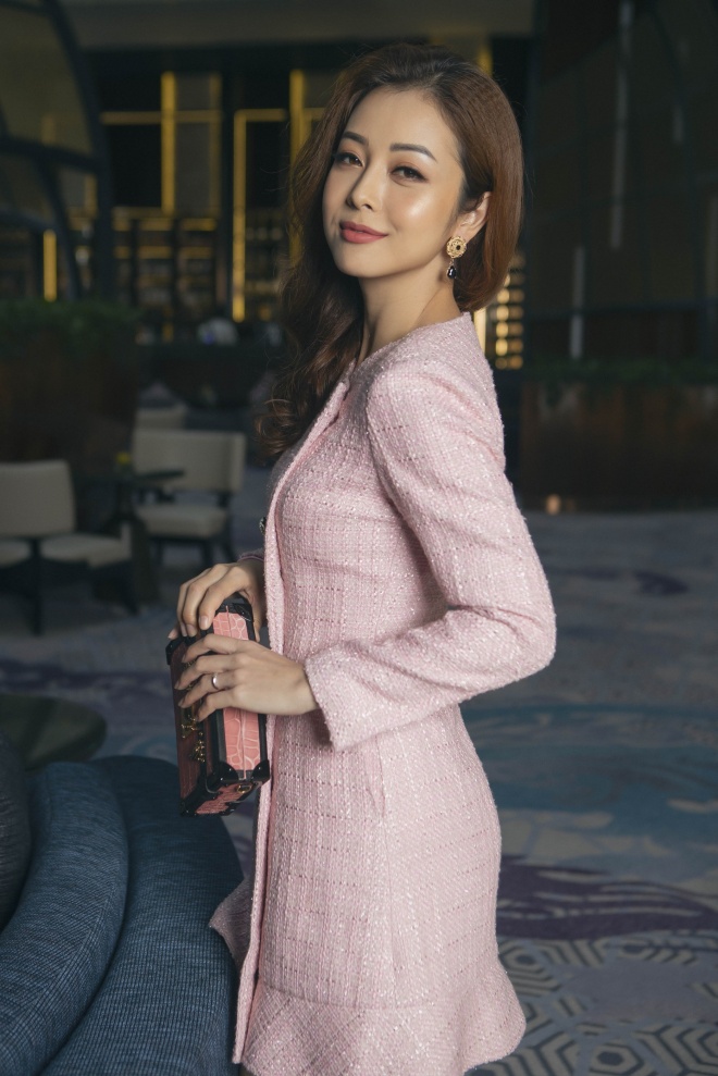 Jennifer Phạm thích những trang phục đơn giản nhưng vẫn thể hiện được phong cách riêng-4