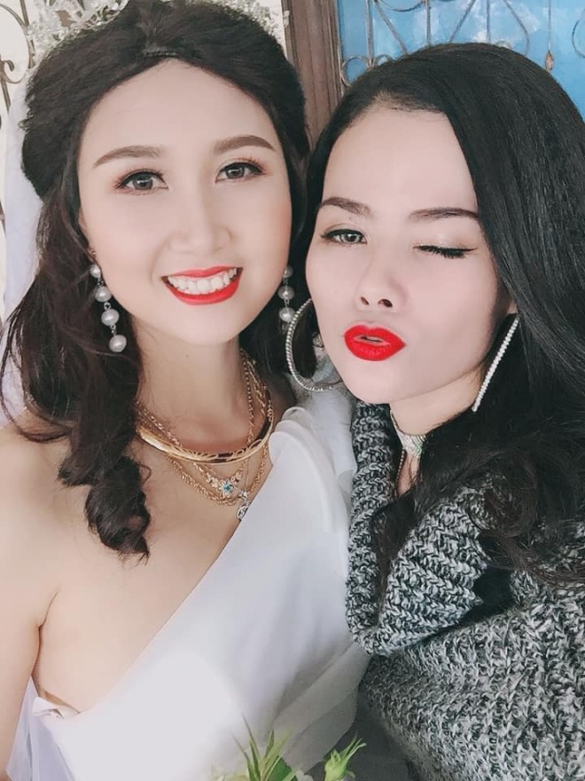 Ảnh hiếm thí sinh HHVN 2014 từng cạo đầu đi tu đội tóc giả, rạng rỡ trong đám cưới với chồng đại gia-4