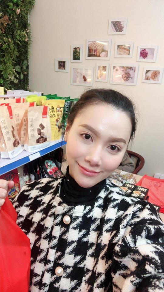 Phủ nhận phẫu thuật thẩm mỹ nhưng gương mặt MC Minh Hà ngày càng khác lạ-6