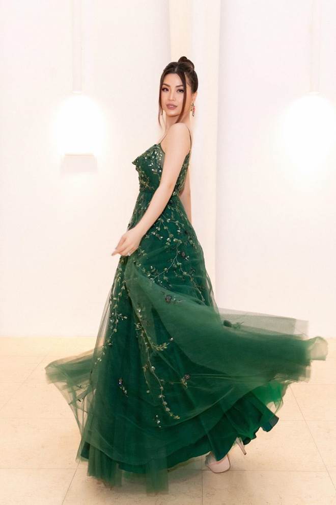 Không còn là Hoa hậu nghèo nhất VBiz, Đỗ Mỹ Linh mang trang sức tiền tỷ thắp sáng thảm đỏ-10