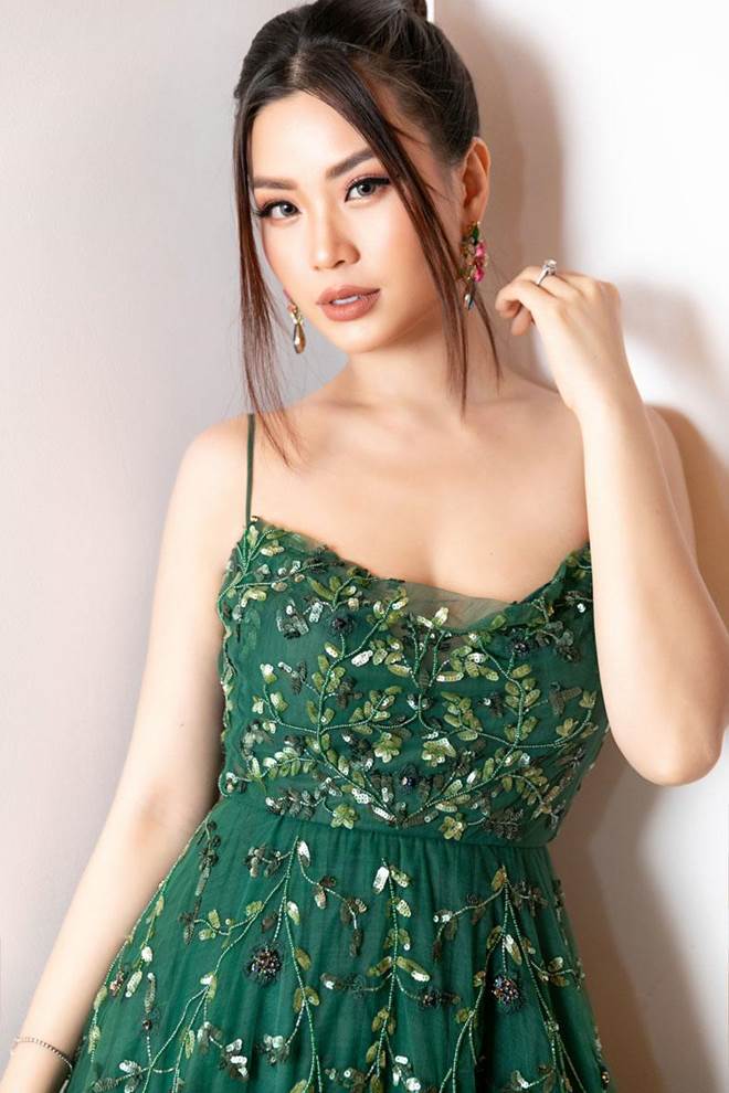 Không còn là Hoa hậu nghèo nhất VBiz, Đỗ Mỹ Linh mang trang sức tiền tỷ thắp sáng thảm đỏ-9