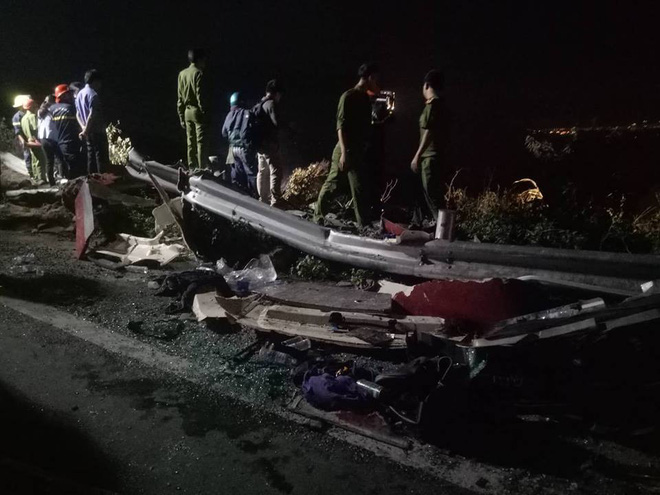 Xe bồn lao xuống vực, nổ lớn rồi bùng cháy sau va chạm trên đèo Hải Vân, tài xế tử vong-2