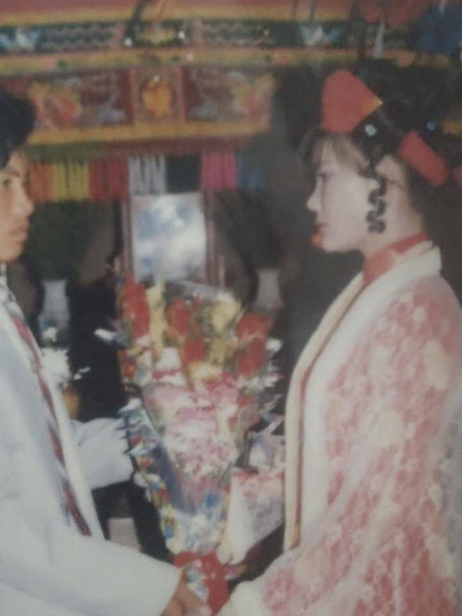 Đám cưới không nụ cười của người phụ nữ cách đây 22 năm và chuyện kể từ cậu con trai-7