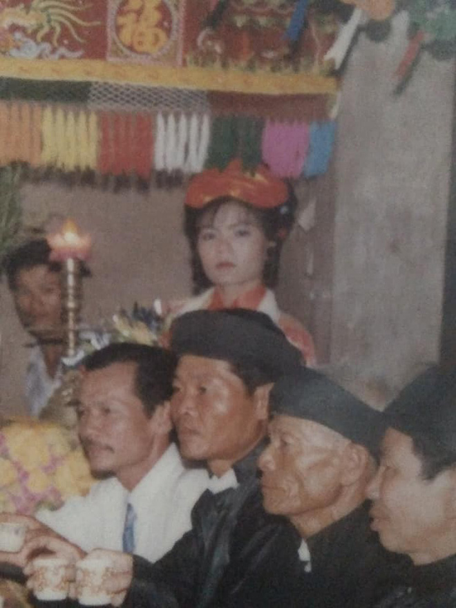 Đám cưới không nụ cười của người phụ nữ cách đây 22 năm và chuyện kể từ cậu con trai-3