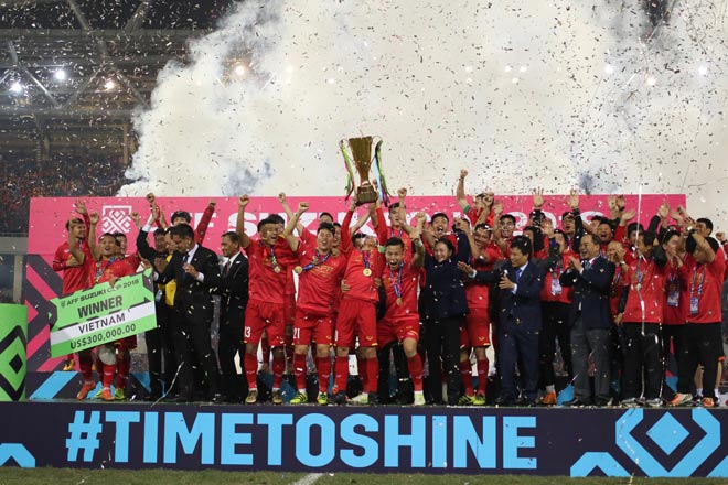 Ngã ngửa thứ hạng FIFA của ĐT Việt Nam: Vì sao vô địch AFF Cup vẫn thứ 100?-1