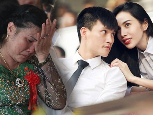 Mẹ Công Vinh khóc nức nở khi nghe tin nam cầu thủ ký đơn ly hôn Thủy Tiên trên sóng truyền hình, nhưng sự thật là...?