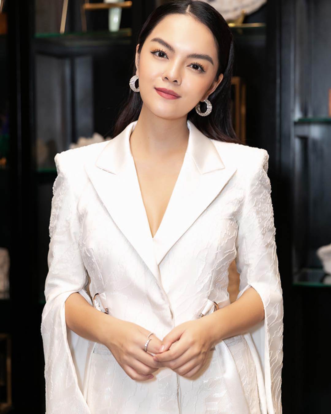 Phạm Quỳnh Anh mặc đẹp, trang điểm kỹ sau khi ly hôn Quang Huy-1