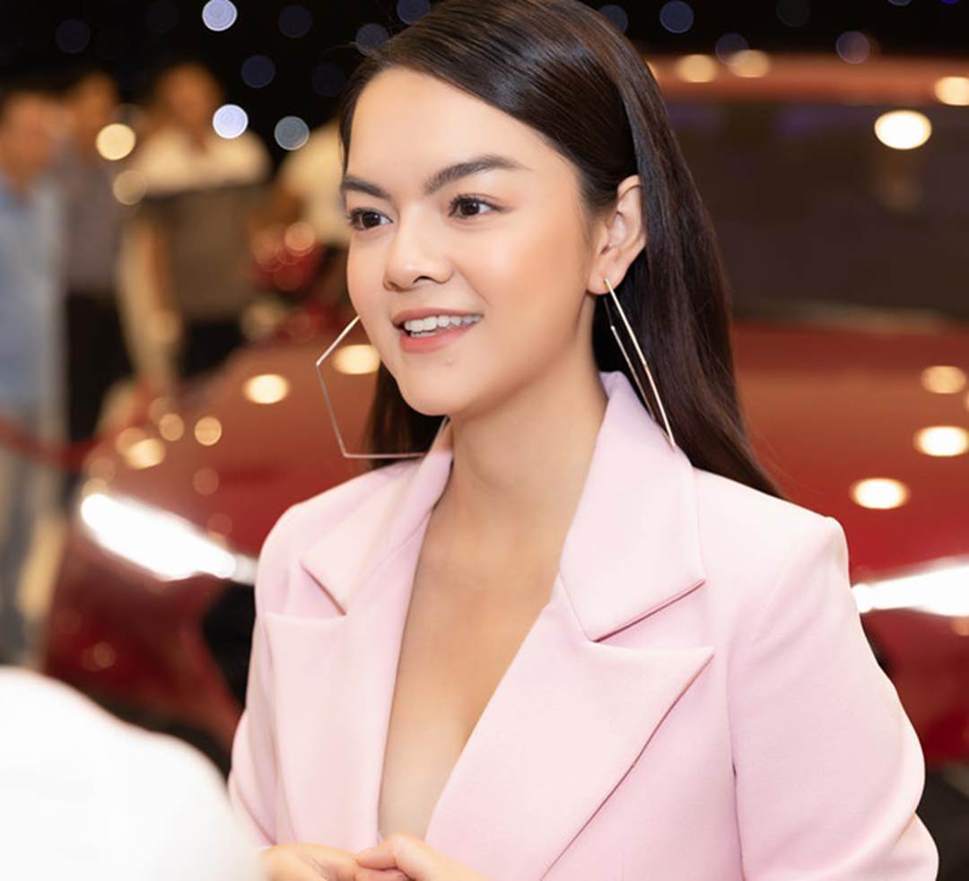 Phạm Quỳnh Anh mặc đẹp, trang điểm kỹ sau khi ly hôn Quang Huy-3